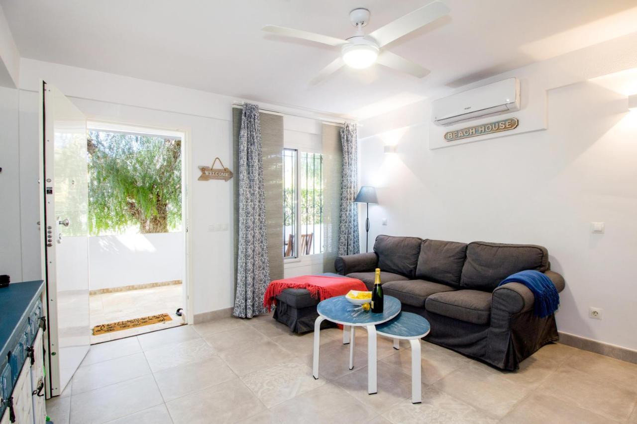Perfectly Located Beachside Apartment In Elviria Marbella Buitenkant foto