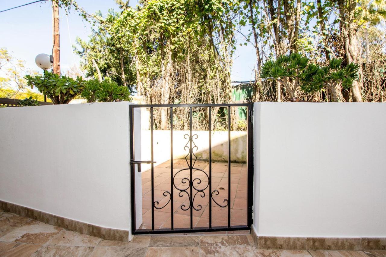 Perfectly Located Beachside Apartment In Elviria Marbella Buitenkant foto